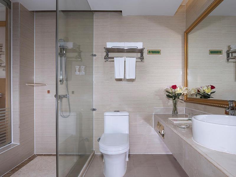 Vienna Classic Hotel Ganzhou Meilin Esterno foto
